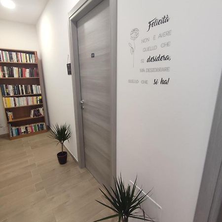 A Casa Di Lina Hotel ออลเบีย ภายนอก รูปภาพ