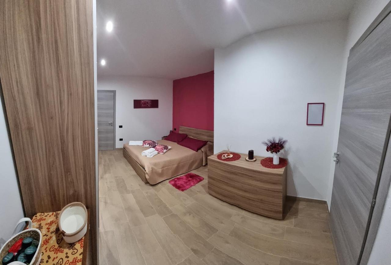 A Casa Di Lina Hotel ออลเบีย ภายนอก รูปภาพ